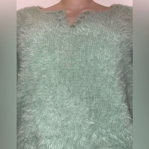 Sweet & Sinful Cropped Fuzzy Mint Green Sweater 3/4 Sleeve Size Small - Picture 2 of 9